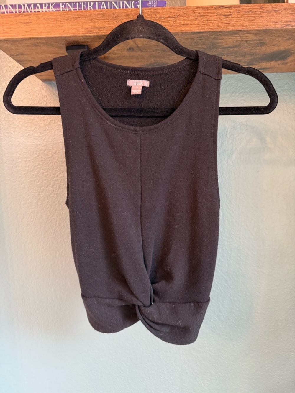 Aerie Black Twist Front Cropped Tank Top XS Minimalist Athleisure